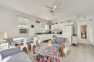 Cozy Wells Cottage with Pool Access 1 Mi to Beach! - Moody