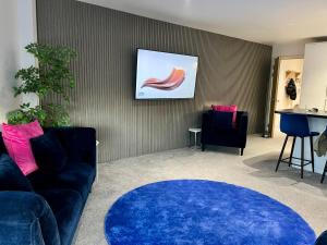 Glas Go Executive 2-Bedroom Apartment near OVO Hydro Free Parking