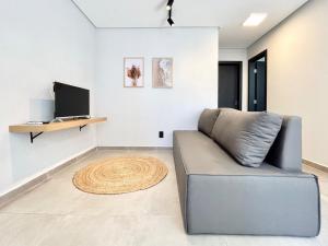 004 - Apto com 2 dormitórios na praia de Bombas