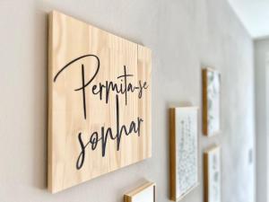 004 - Apto com 2 dormitórios na praia de Bombas