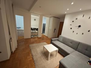 OH LA LA -self check in