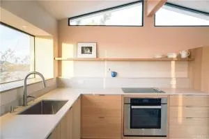 Joshua Tree Modern Cabin- Goat Mountain Rising - Landers