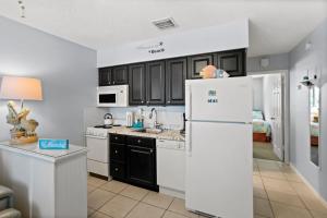 1B1B Condo - Nightly Rentals - Tropic Breezes #20