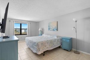 3 Bedroom 2 Bath Beach View #205 Beach Place Condos