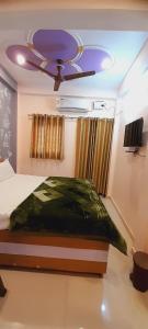 Shiv Niketan Guest House 200mtr from Shri Ram mandir