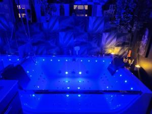 CHMIELNA PRESTIGE HOME SPA apartments with luxury JACUZZI, SAUNA, MASSAGE CHAIR, COLOR THERAPY SALT FOREST AND HIMALAYAN SALT WALL and option of Prosecco!