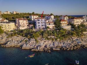 Apartments by the sea Razanj, Rogoznica - 22076