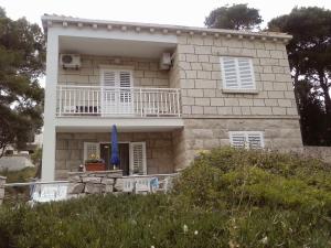 Apartments with a parking space Lumbarda, Korcula - 22543