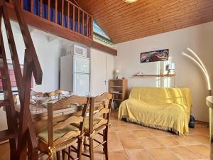 Appartement 2 pièces à Dolus dOléron avec balcon, proche plages, parking inclus - FR-1-246A-289