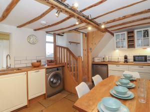 3 Settlebeck Cottages