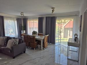 A&F Cottage with pool n braai