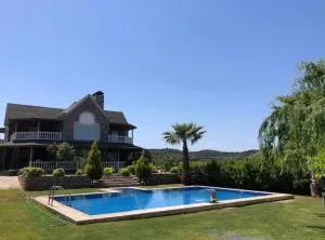 Muhteşem Havuzlu Villa - Orhanlı