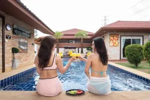 Middle House Pattaya - Бан Бо Та Синг