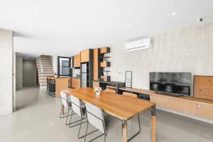 Canary Villa - Kamala Beach