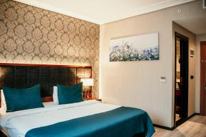 Standard Single Room room in Grand Vaves Hotel