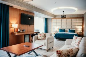 King Suite room in Grand Vaves Hotel