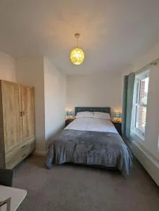 New Fully equipped 2 bedroom house. Sleeps 6 - Brockhurst