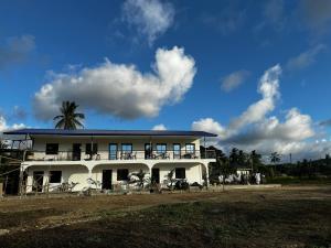 Mariobellas Inn or Marios White House