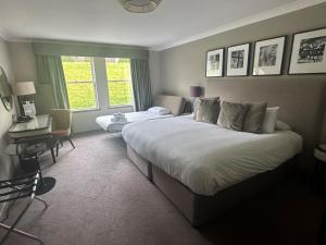 Standard Double Room room in Mercure Aberdeen Ardoe House Hotel & Spa