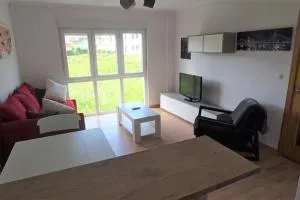 Apartamento con piscina a 100 metros de la playa - Cee