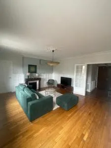 Le Globe-trotter - 苏瓦松