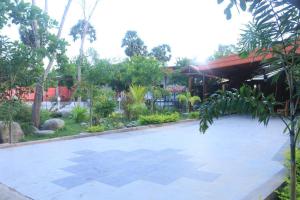 CS GARDEN RESORT