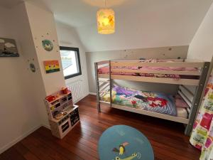 Maisons de vacances Maison 4ch/8pers Bourg de Baden : photos des chambres