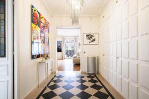 Deluxe Paris St Germain Suite