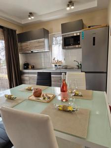 Bowery Guest Houses - Árnyas vendégházak - jakuzzi használattal