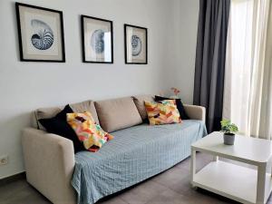 Cucharas Playa terrace sea views