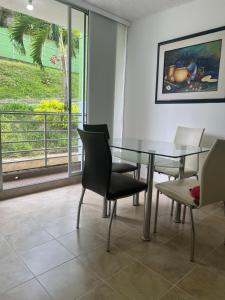 Ibague, Apartamento amoblado, cómodo y bien ubicado cerca al centro comercial la estación