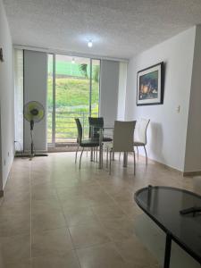 Ibague, Apartamento amoblado, cómodo y bien ubicado cerca al centro comercial la estación