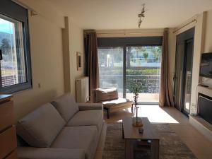 Pool apartment 5 minutes walk from beach