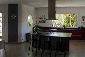 Villas Belle villa, piscine et cigales au calme ! : photos des chambres