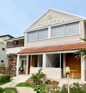 Vila M Vera Rooms with kitchen and Apartments
