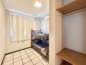 006 - Apto com 2 dormitórios na praia de Bombas