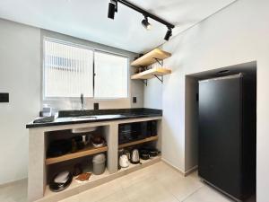 006 - Apto com 2 dormitórios na praia de Bombas