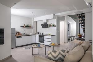 Beachfront Salty Sea Luxury Suite 1