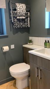 Parkside Lodge - Luxury Coastal Hideaway for Two