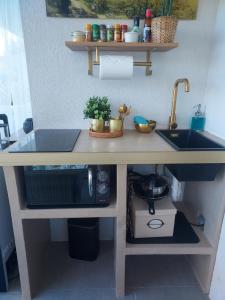 Sejours chez l'habitant SUITE 20m2 DANS VILLA PISCINE JACUZZI : photos des chambres