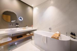 Hotels Domaine de la Reine Margot Paris-Issy - MGallery Collection : photos des chambres