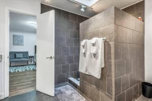 Just Like Home #8:OKC Pool, Billiards, Hot tub