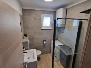 Apartment Antonio with balcony near the beach