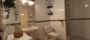 Appartements Gite la glycine avec piscine au mas de Saint Jean : photos des chambres