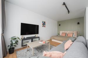 City Center Apartment with balcony