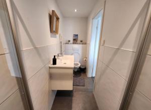 Modernes Apartment mit WIFI, Aufzug & Kostenlos Parken EL-Living