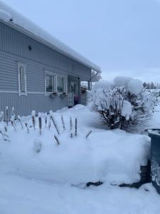 Cozy home near ski centre and golf course, room upstairs