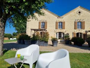 Maisons de vacances Gites de Cognac : Maison 3 Chambres