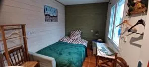 L'Escale - private bed, shower room & kitchen - 布拉尼亚克