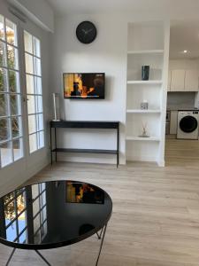 Appartements Location Studio meuble Sceaux (proche Lakanal) : photos des chambres